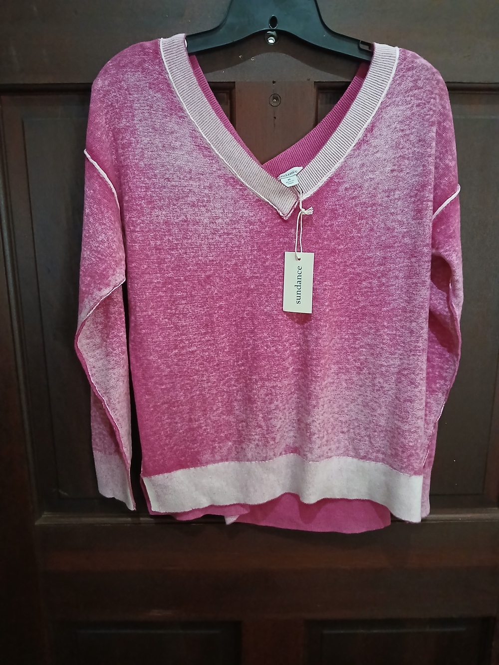 Sundance Pink V-Neck Women’s NWT Lightweight Sweater Size M Pink White Wash